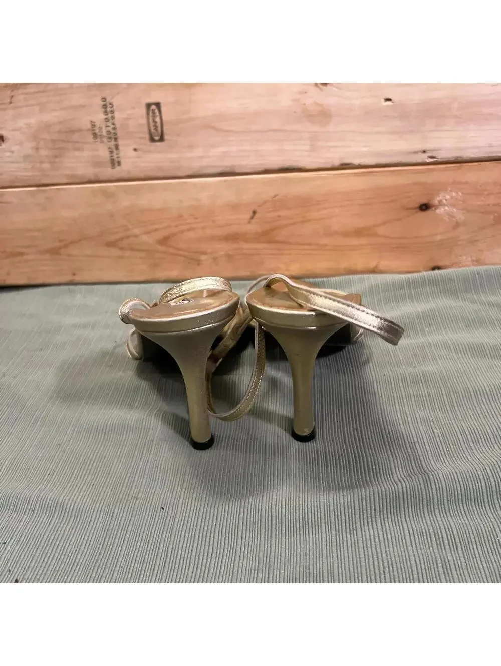Charles David Gold Metallic Genuine Leather Strappy Heels Womens Size 7 B